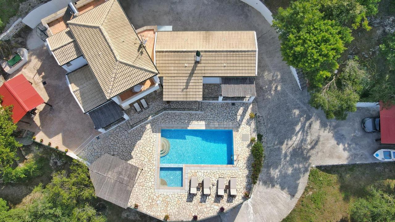 Villa Boukari Chlomos Exteriér fotografie